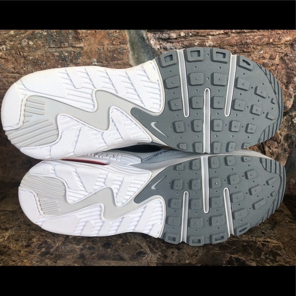 Nike Men's Air Max Excee Running Sneakers - Picture 14 of 16